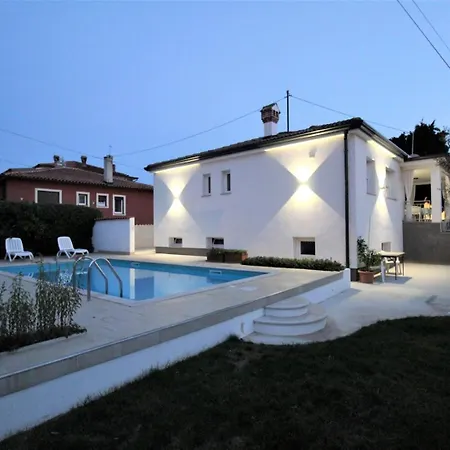 Family Friendly House With A Swimming Pool - 27226 * Umag
